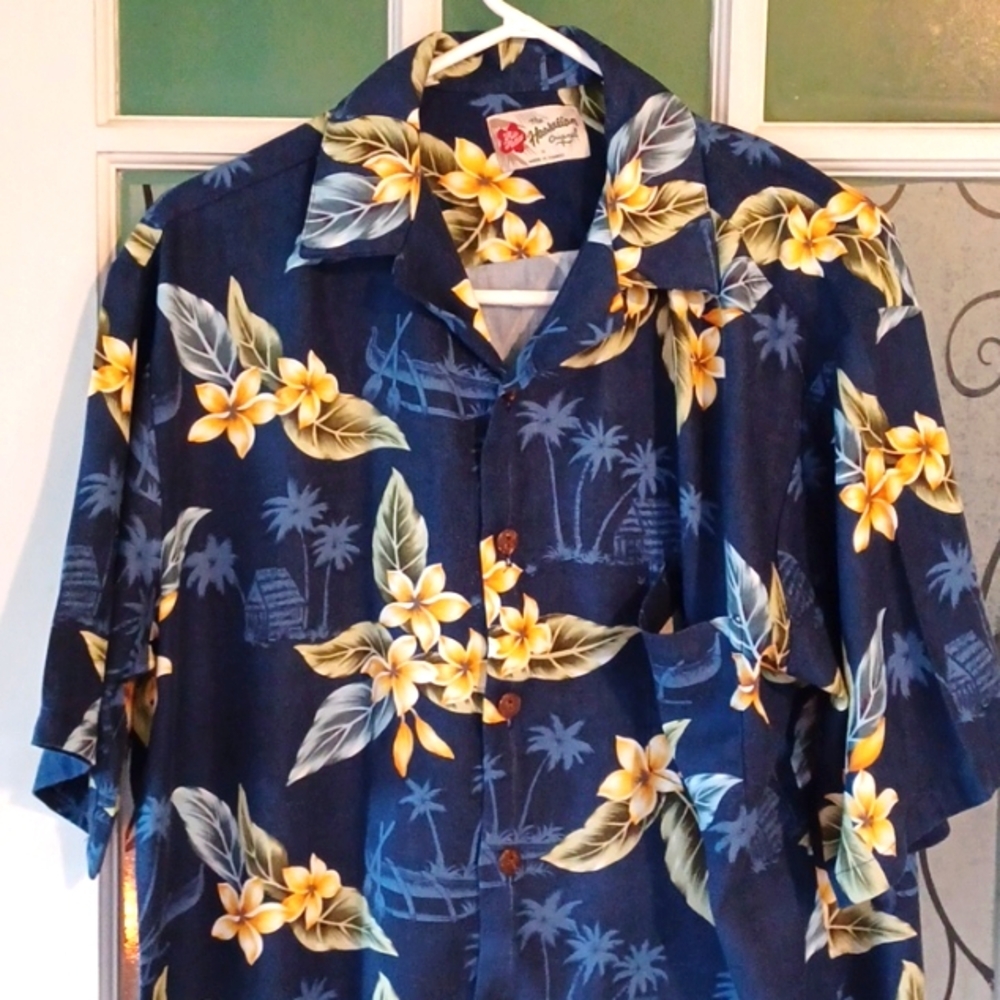 Hawaiian Shirt men's size medium  made in HAWAII